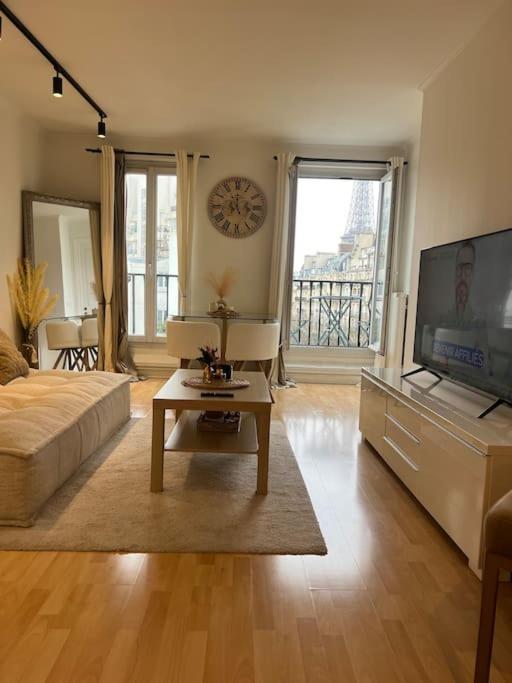 Appartement Paris Vue Tour Eiffel Trocadero Extérieur photo