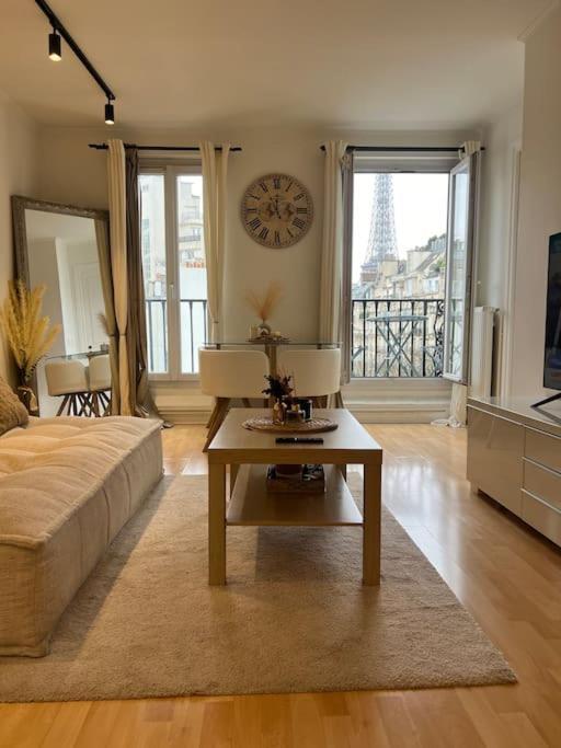 Appartement Paris Vue Tour Eiffel Trocadero Extérieur photo